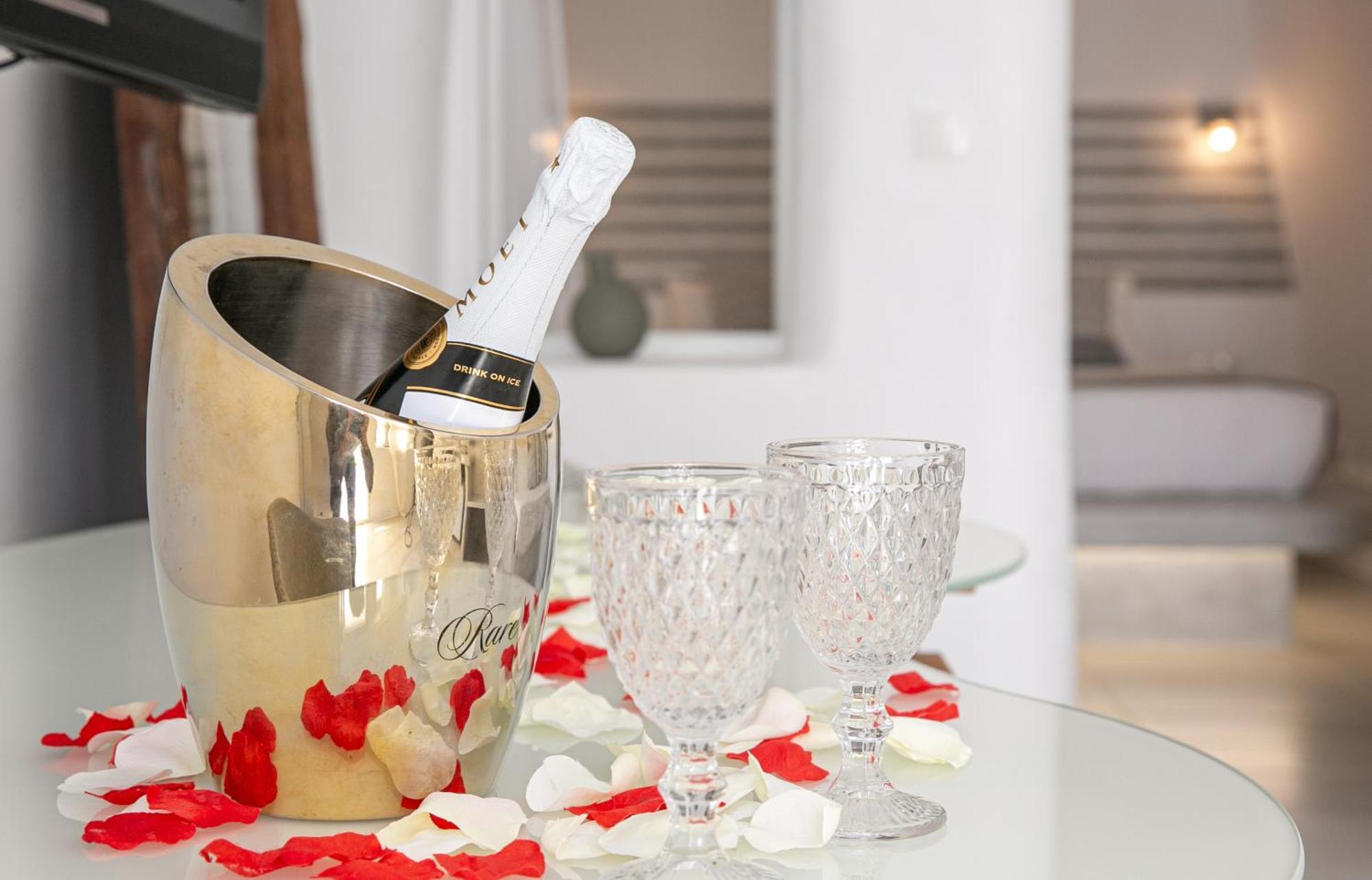 Vogue Suites Иа Екстериор снимка